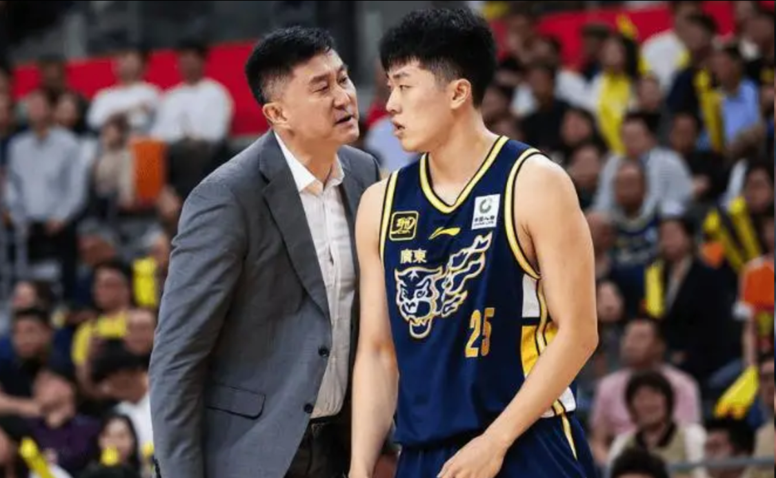 九游体育官网-14分钟0分，比陈家政出场时间多，球迷：什么关系户能在广东混7年